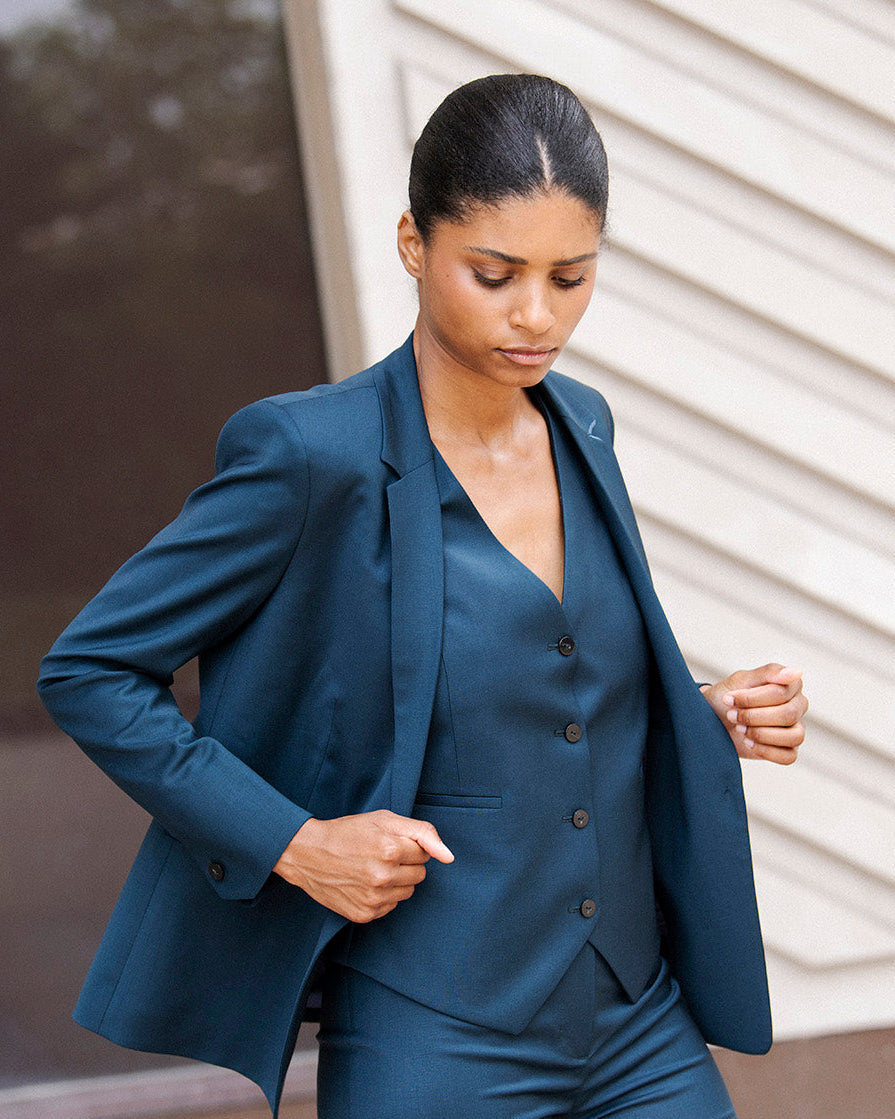ensemble-tailleur-bleu-canard-femme-chic-veste-blazer-cintree-pantalon-droit