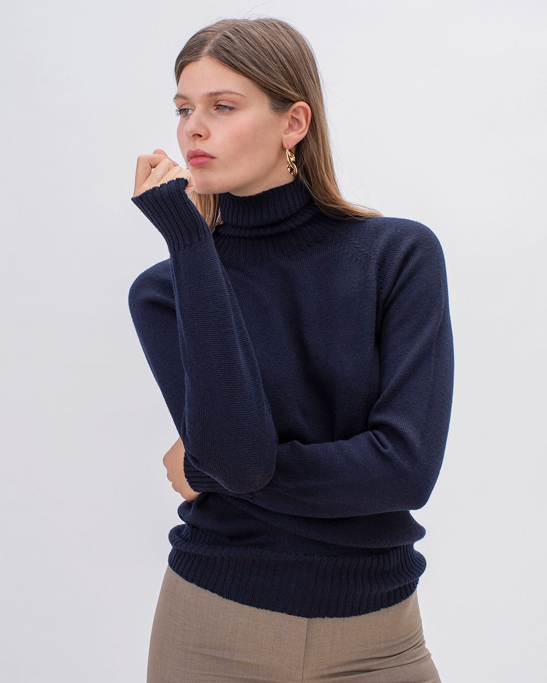 Pull_Méribel_Bleunuit_1-pull-en-maille-details-torsadés-col-roulé-manches-longues-marque-française-