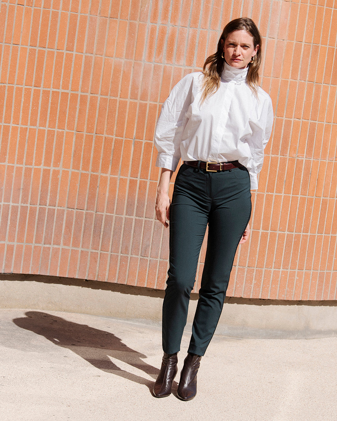 ensemble-tailleur-vert-femme-chic-veste-blazer-pantalon-cigarette