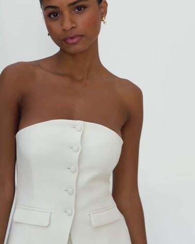 tailleur-femme-veste-tailleur-croisee-pantalon-cigarette-blanc-tenue-mariage-civil-1