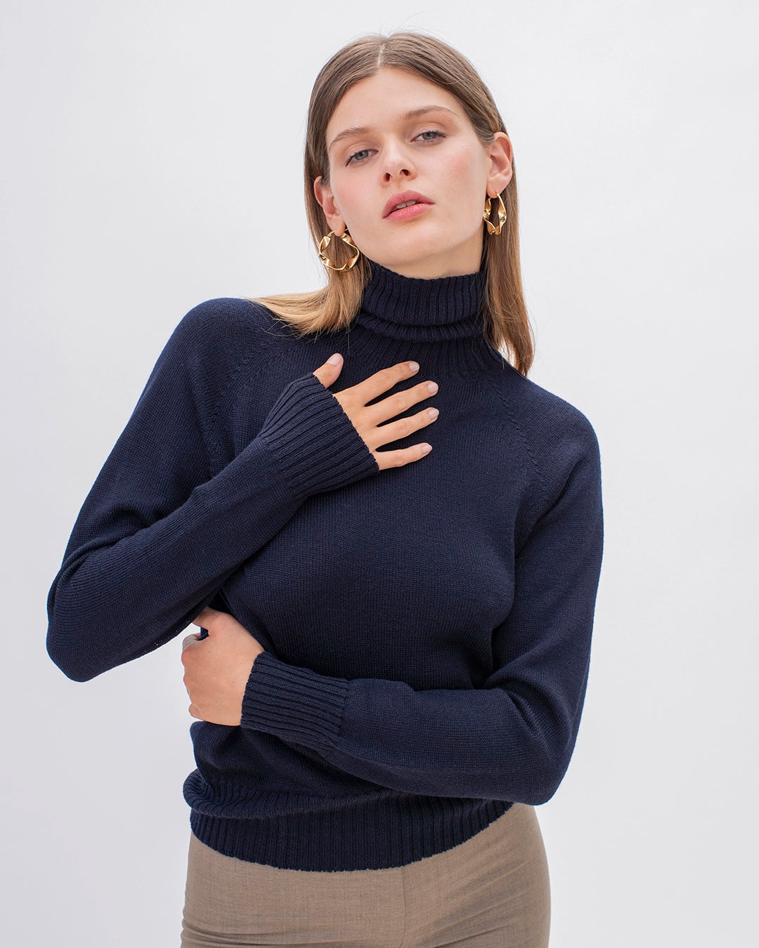 Pull_Méribel_Bleunuit_1-pull-en-maille-details-torsadés-col-roulé-manches-longues-marque-française-